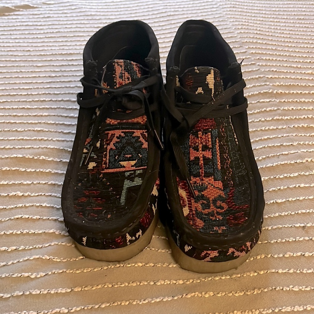 Clark Wallabees Pattern shoe